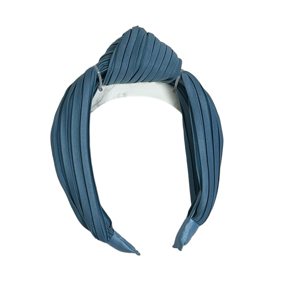 Hive And Co Women’s Hair Clip Color Light Blue Cute Tie Down